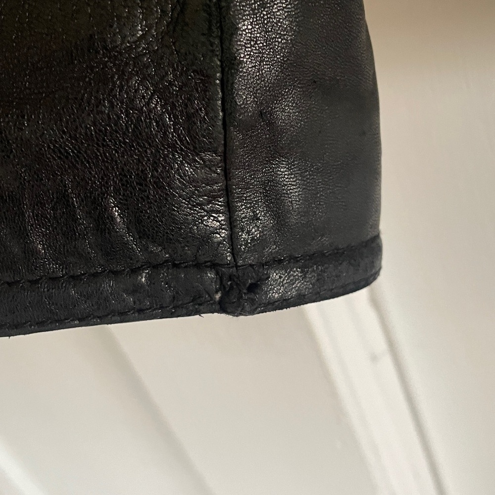 100% Leather Jacket - Picture 10 of 10